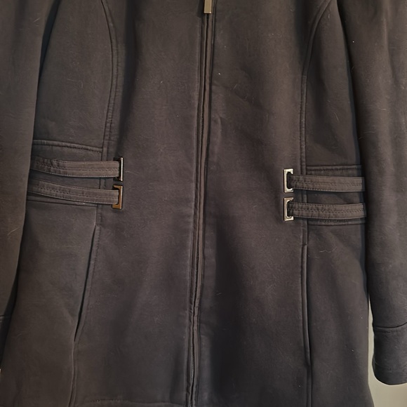 Details Intl black zip up coat, Size Large worn a few times - Picture 2 of 6